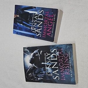 Lynsay Sands Paranormal Romance Novel